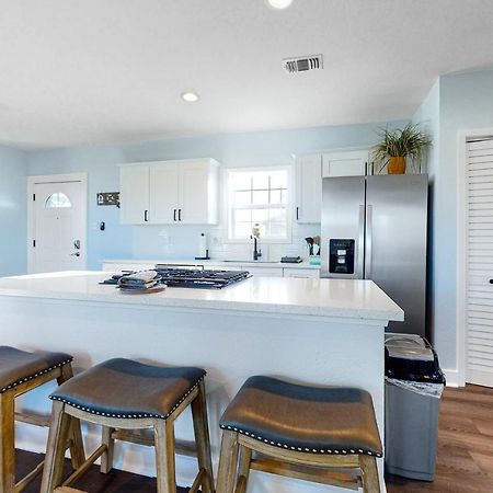 Oasis By The Bay-Upstairs Unit Villa Galveston Exterior photo